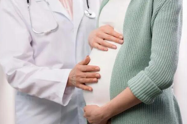 婚后不孕不育：女性饮食因素探析
