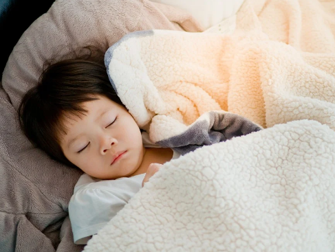 婴幼儿睡眠姿势对身心健康的影响及建议