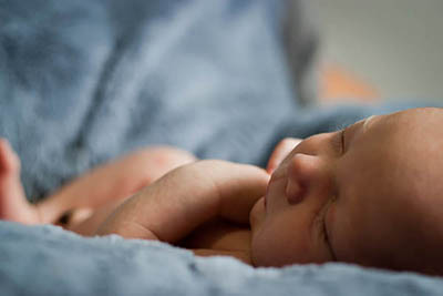 新手妈妈应对宝宝睡眠问题的指南